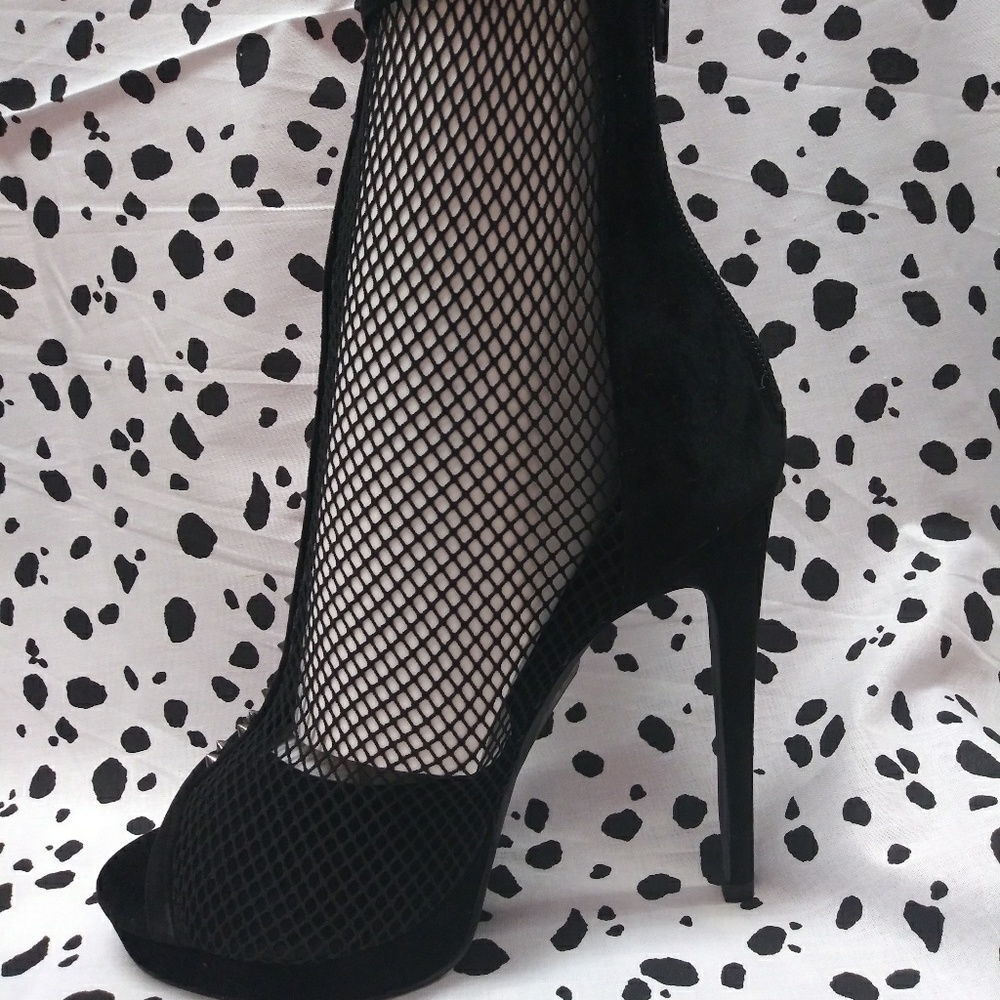 Shoes never worn